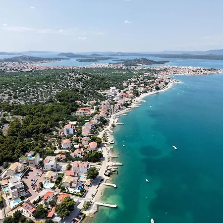 T Villa