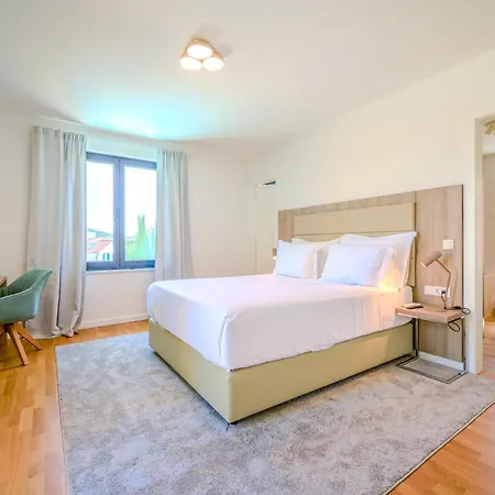 T * Betina (Sibenik-Knin)