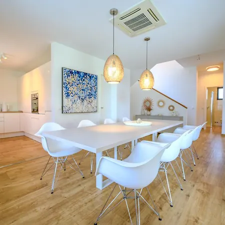 T Betina (Sibenik-Knin)