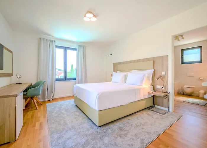 T * Betina (Sibenik-Knin)